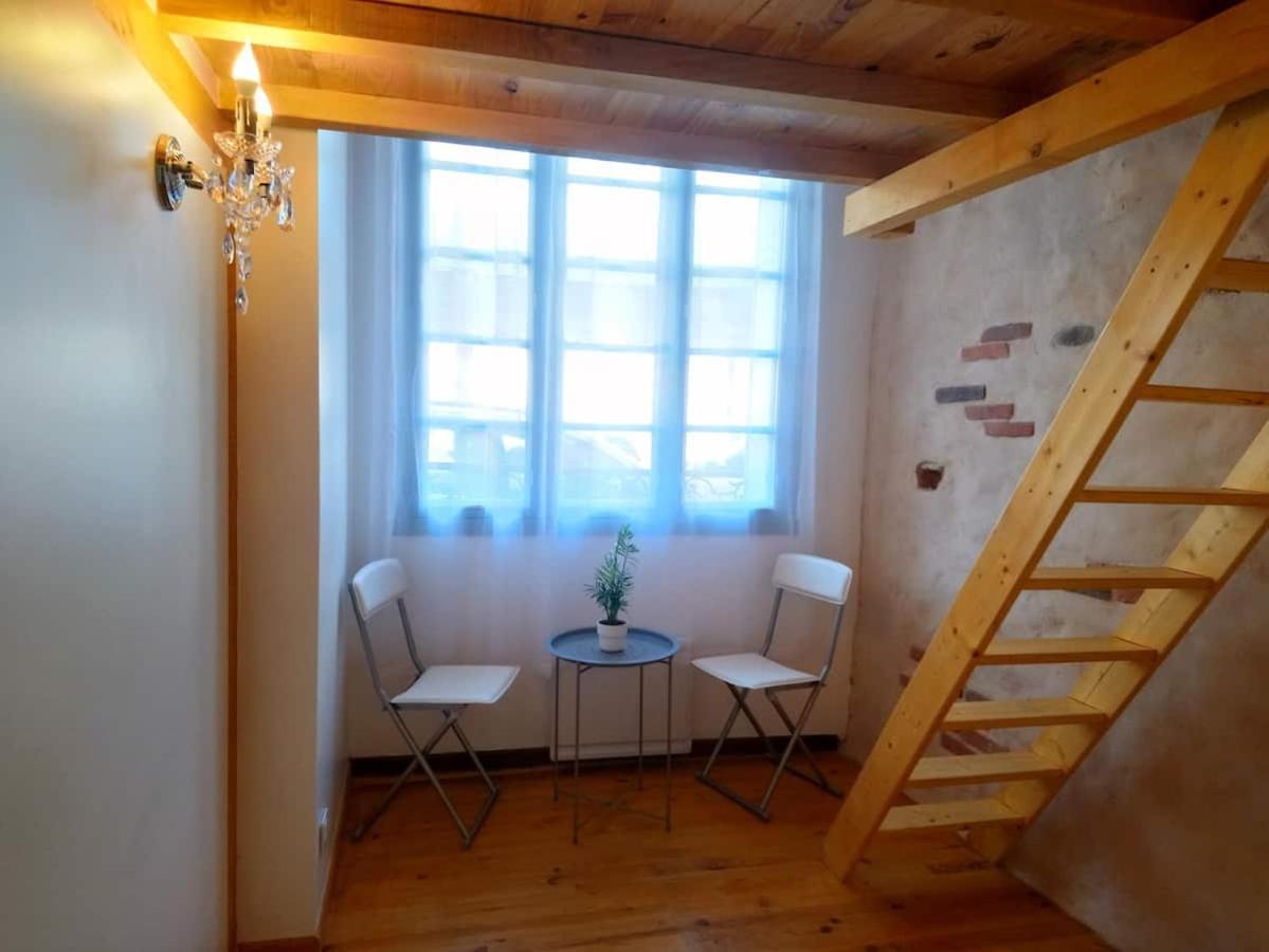 Joli Duplex Avec Balcon Et Vue Sur Place Du Centre Historique ! 富瓦 外观 照片